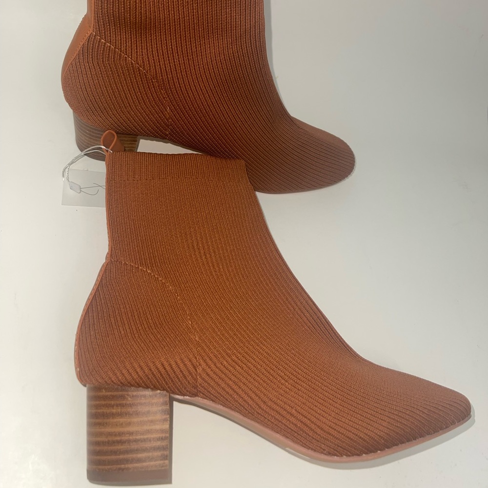 Brand new women shoes by joie